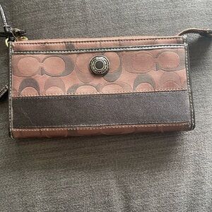 COACH Signature Stripe Zippy Wal let